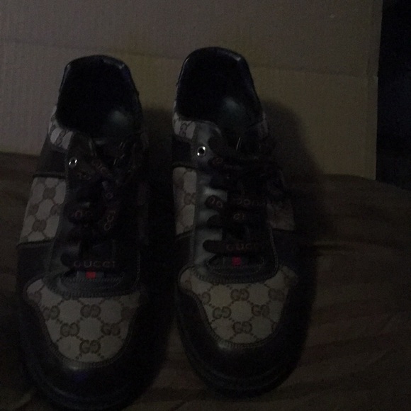 Authentic GUCCI SHOES just been sitting in my closet for about two years - Picture 1 of 4